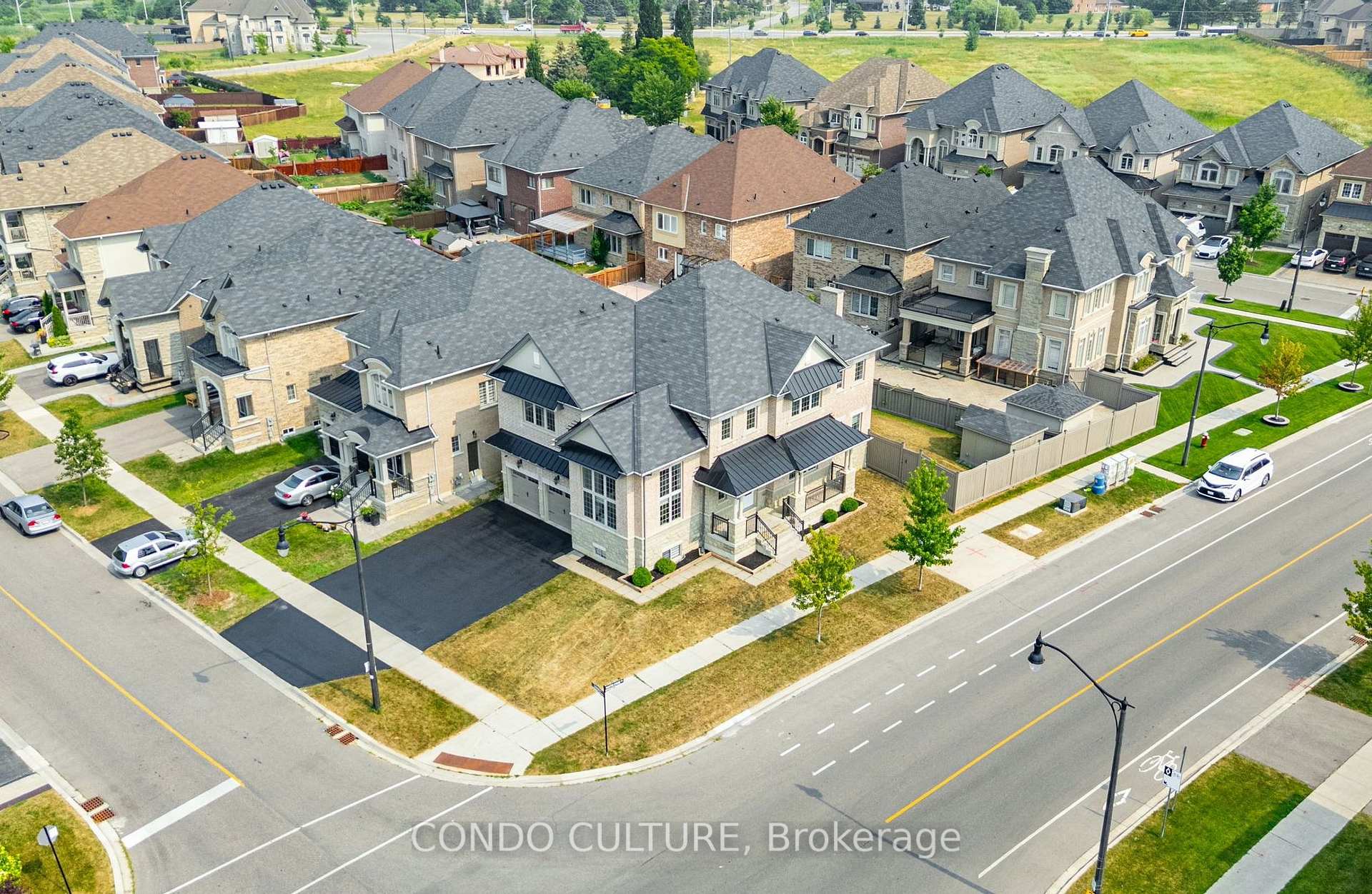 Photo 2 of 23 Martin Byrne Drive, Brampton, Toronto Gore Rural Estate — HOMEH