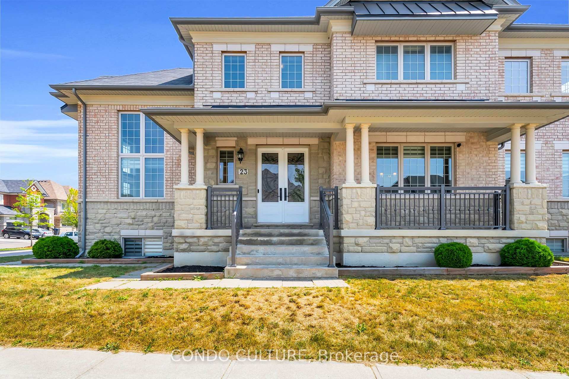 Photo 4 of 23 Martin Byrne Drive, Brampton, Toronto Gore Rural Estate — HOMEH