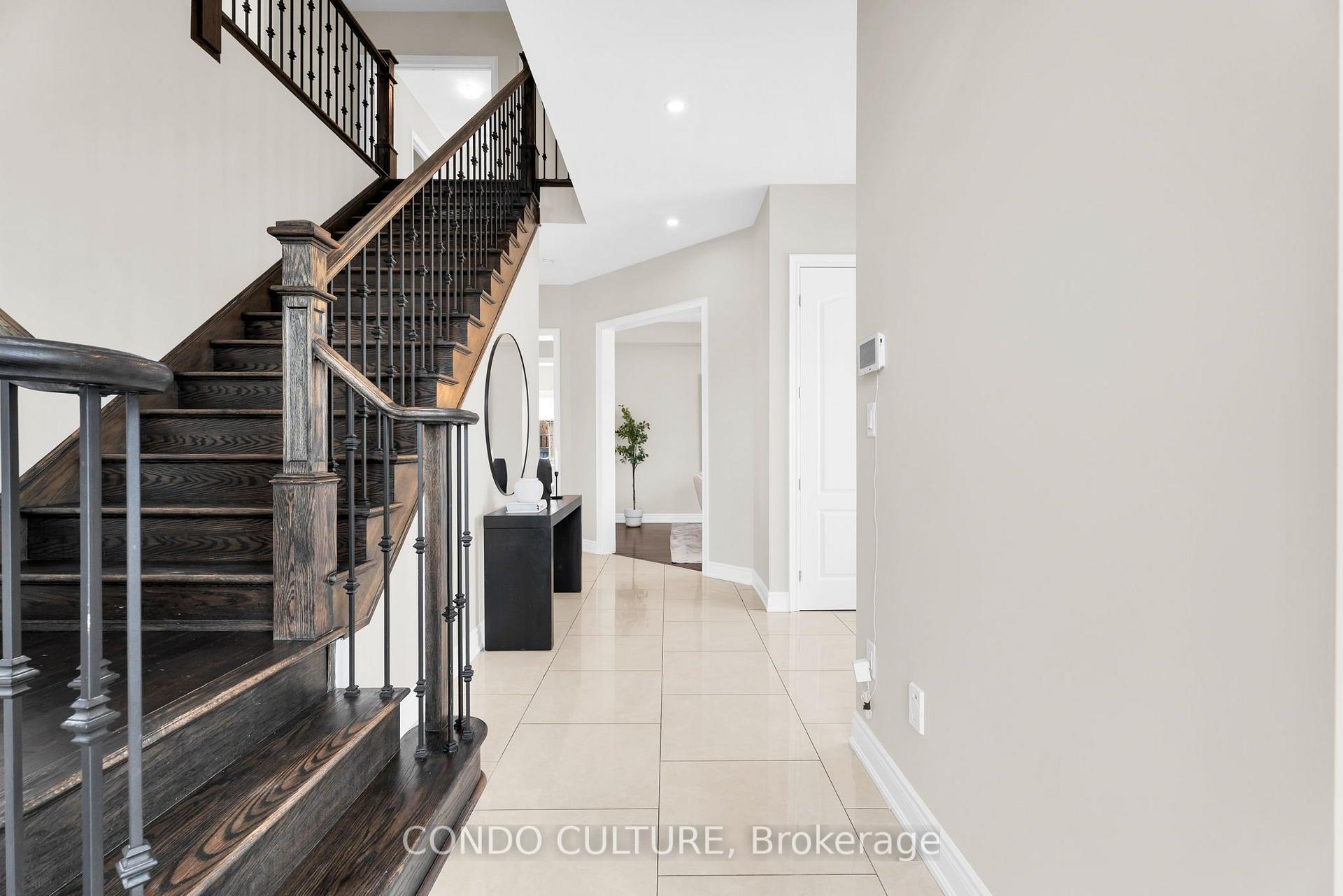 Photo 10 of 23 Martin Byrne Drive, Brampton, Toronto Gore Rural Estate — HOMEH