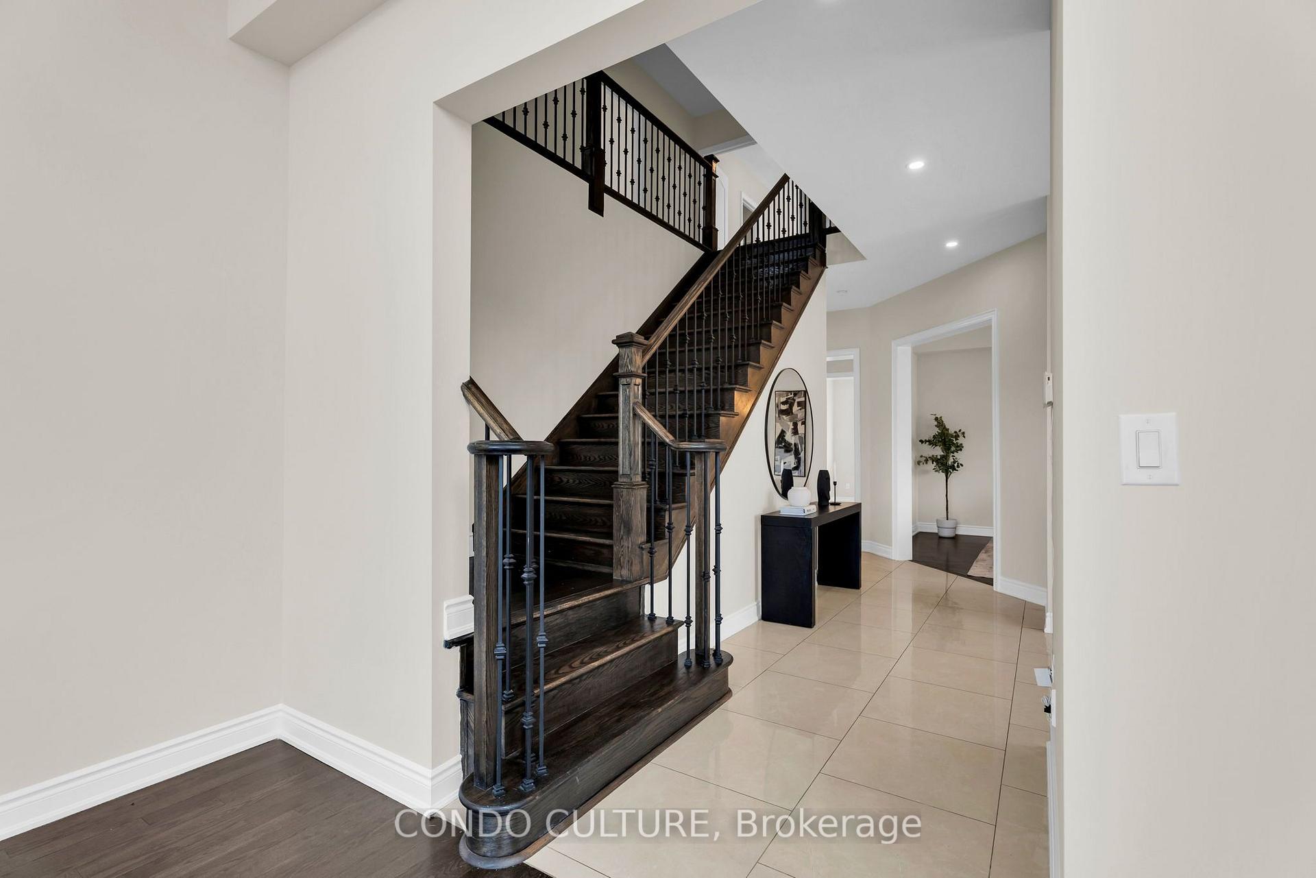 Photo 18 of 23 Martin Byrne Drive, Brampton, Toronto Gore Rural Estate — HOMEH