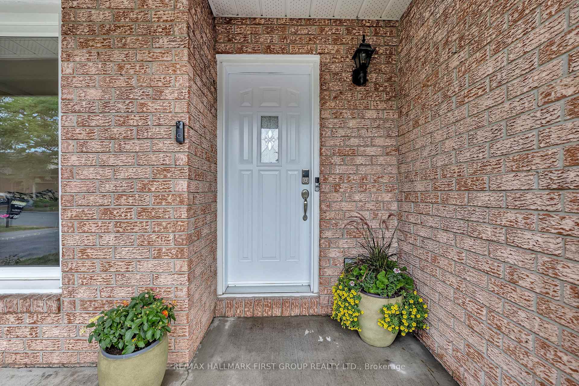 Photo 5 of 16 Hawley Crescent, Ottawa, Kanata - Bridlewood — HOMEH