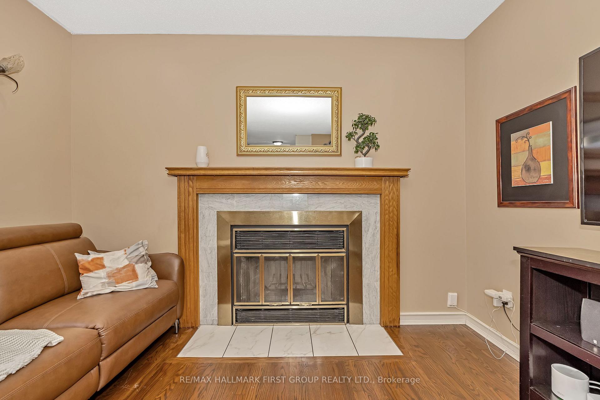 Photo 15 of 16 Hawley Crescent, Ottawa, Kanata - Bridlewood — HOMEH