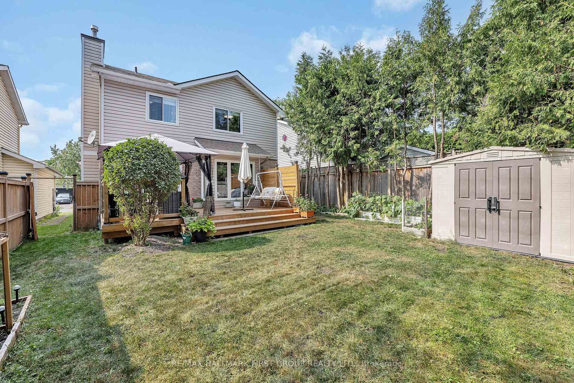 Photo 34 of 16 Hawley Crescent, Ottawa, Kanata - Bridlewood — HOMEH