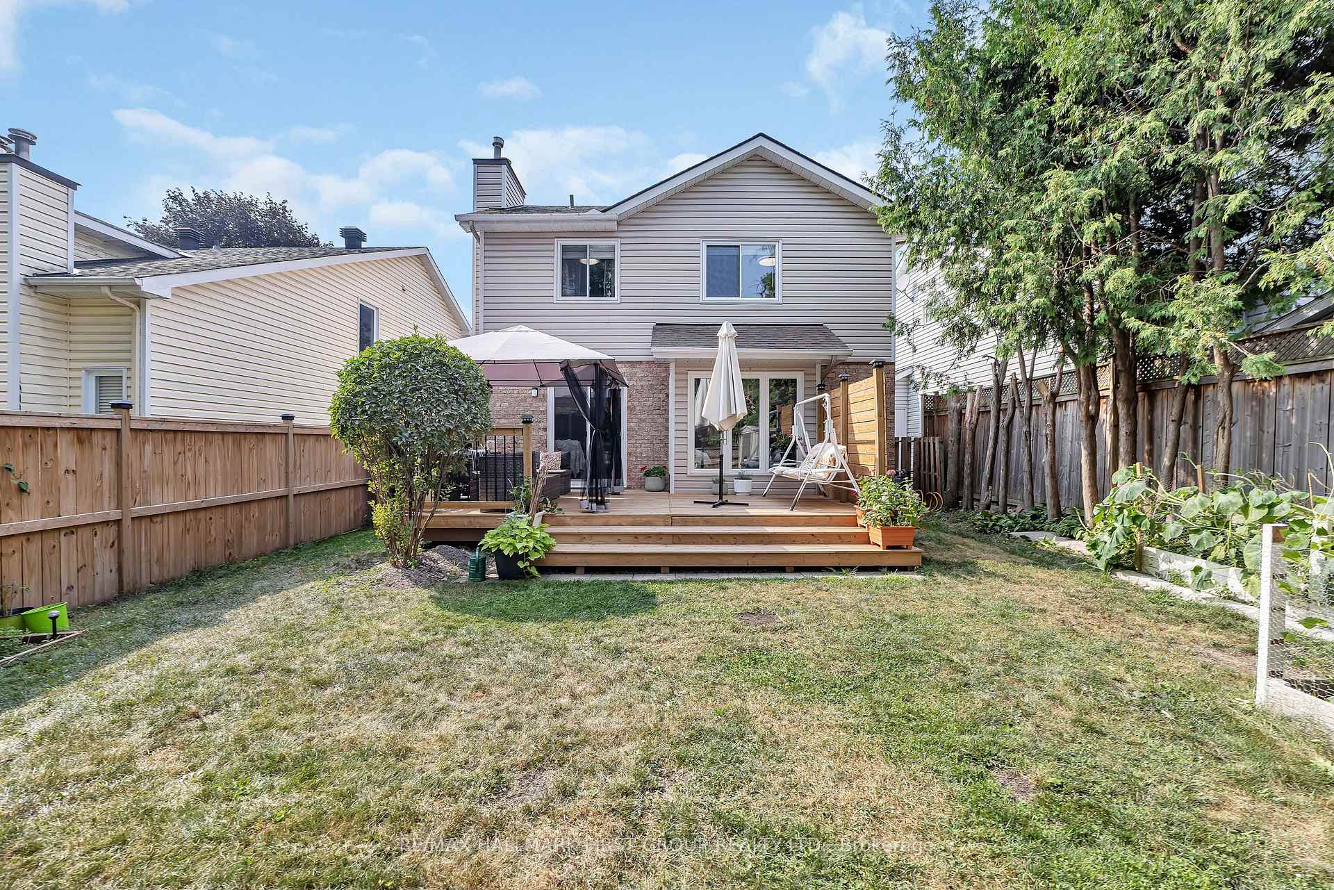 Photo 35 of 16 Hawley Crescent, Ottawa, Kanata - Bridlewood — HOMEH