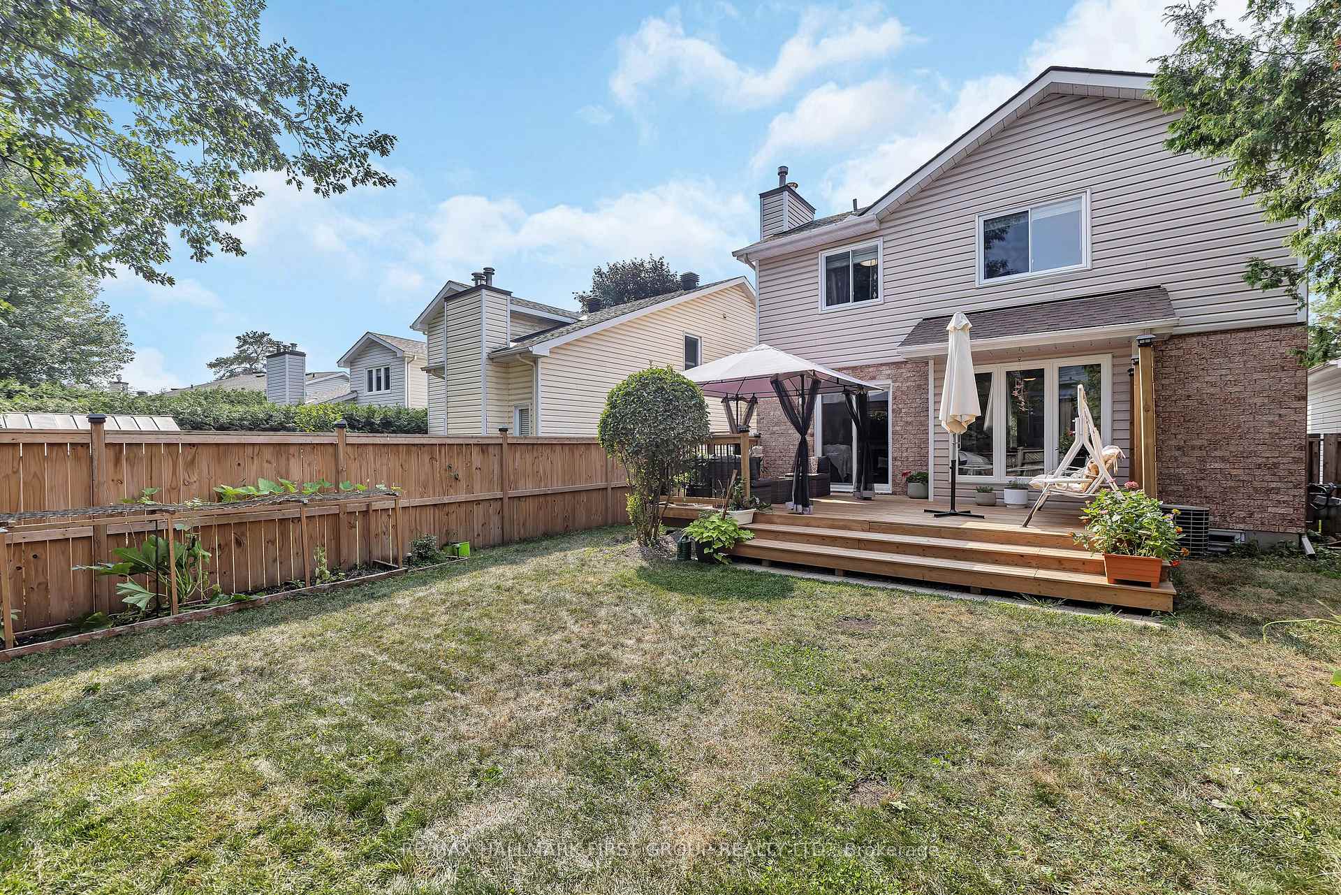 Photo 36 of 16 Hawley Crescent, Ottawa, Kanata - Bridlewood — HOMEH