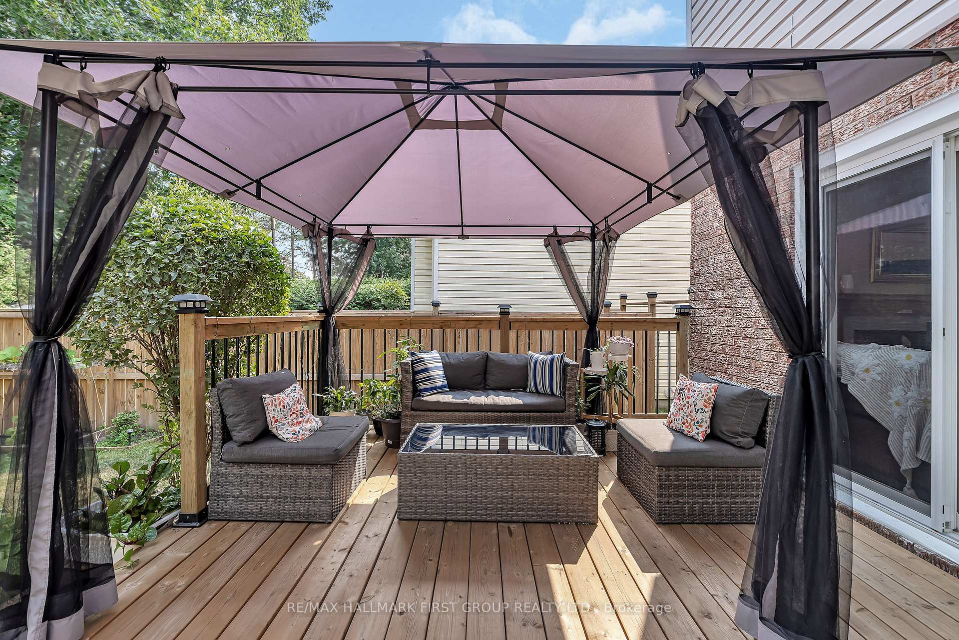 Photo 38 of 16 Hawley Crescent, Ottawa, Kanata - Bridlewood — HOMEH