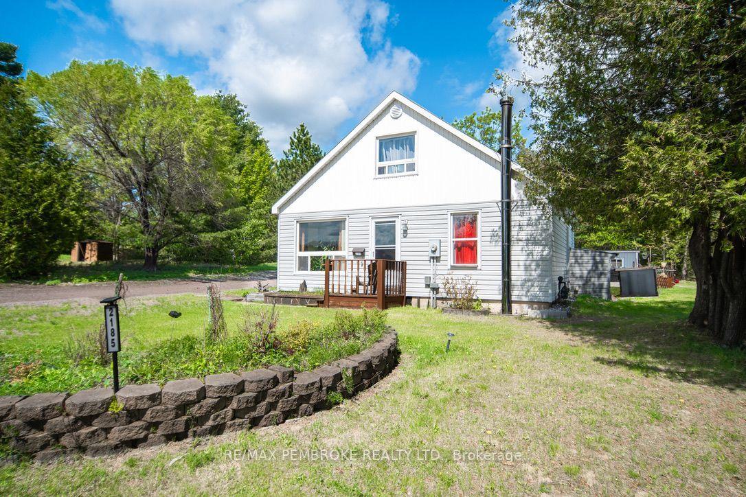 Photo 3 of 2185 Petawawa Boulevard, Petawawa, Petawawa — HOMEH