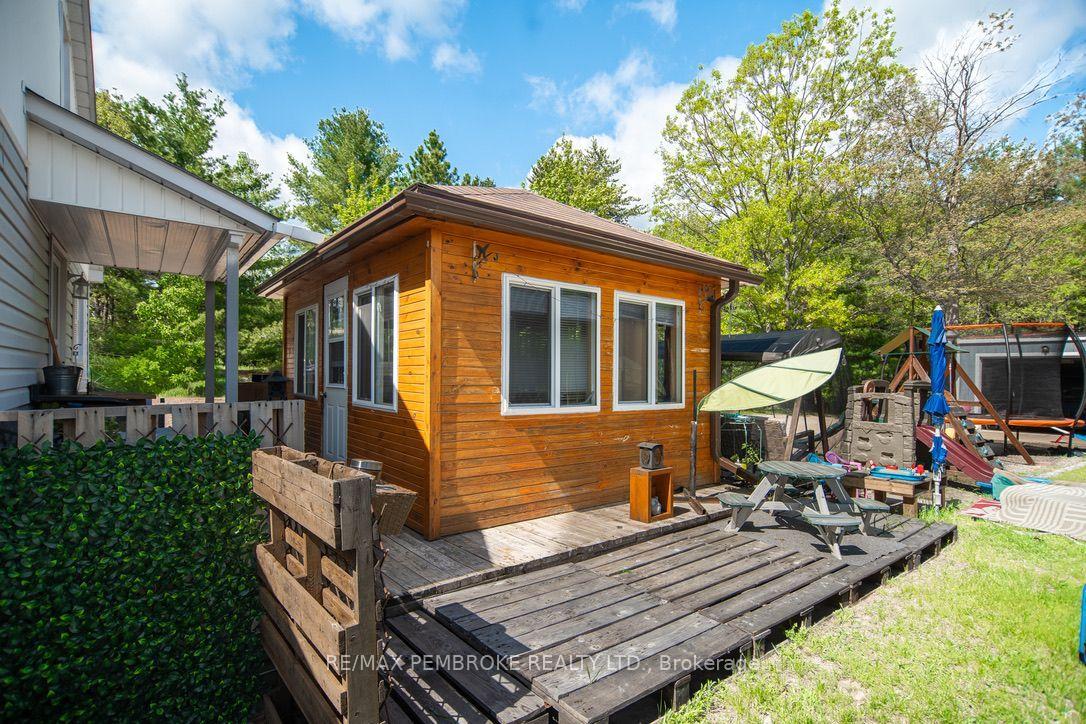 Photo 7 of 2185 Petawawa Boulevard, Petawawa, Petawawa — HOMEH