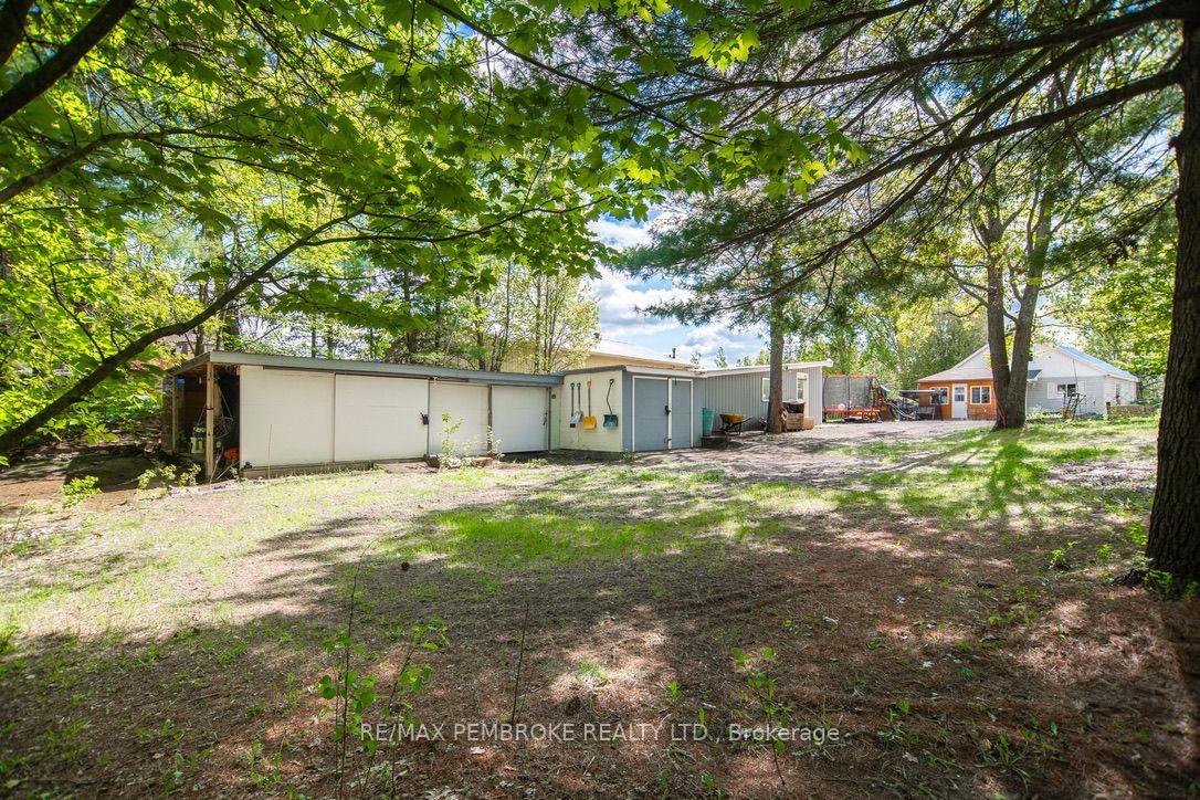 Photo 10 of 2185 Petawawa Boulevard, Petawawa, Petawawa — HOMEH