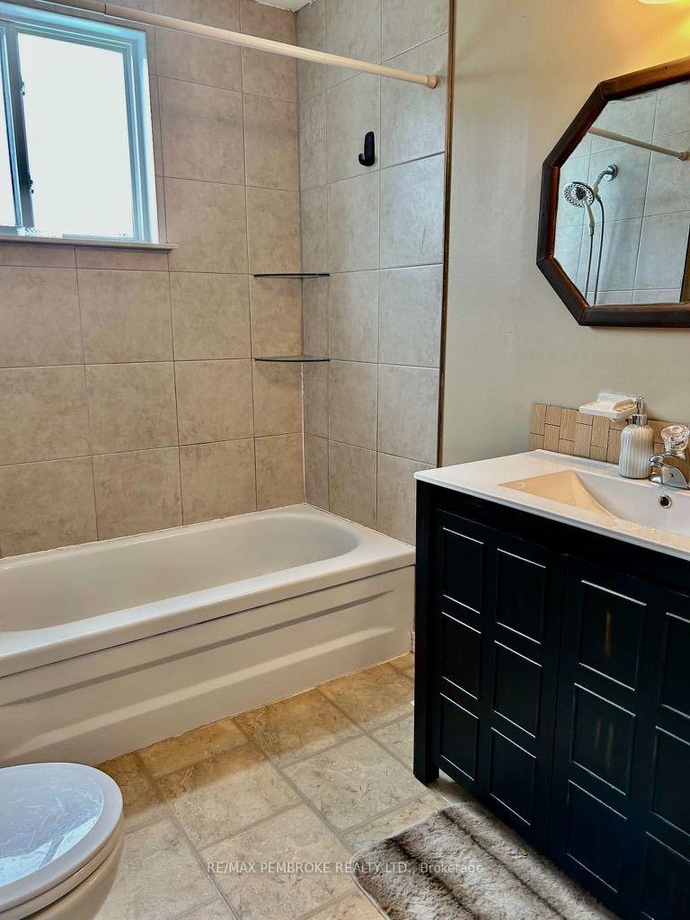 Photo 17 of 2185 Petawawa Boulevard, Petawawa, Petawawa — HOMEH