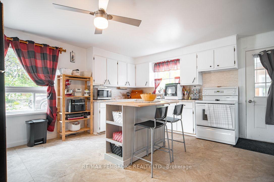 Photo 27 of 2185 Petawawa Boulevard, Petawawa, Petawawa — HOMEH