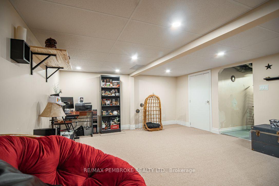 Photo 40 of 2185 Petawawa Boulevard, Petawawa, Petawawa — HOMEH