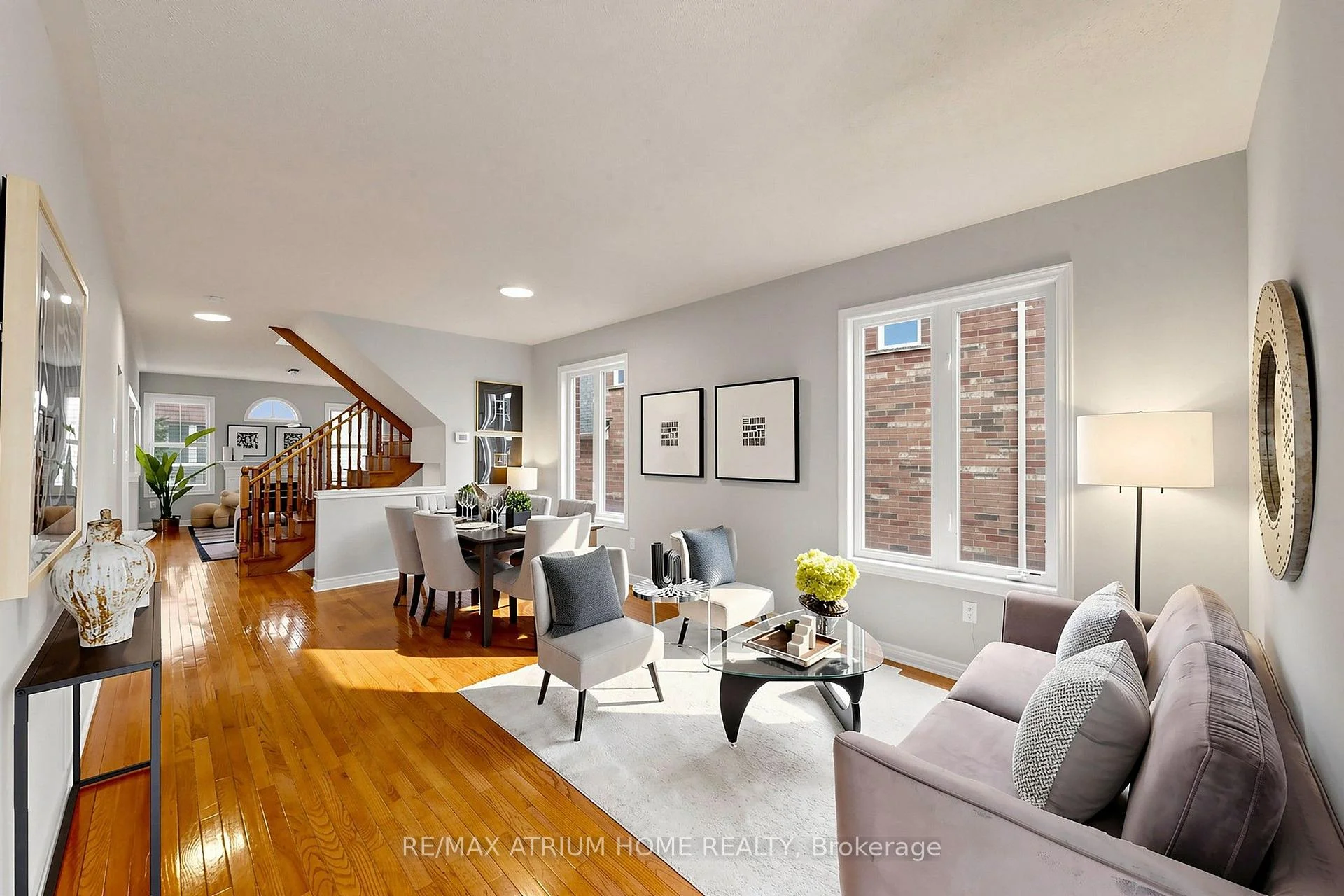 Photo 4 of 44 Krisbury Avenue, Vaughan, Patterson — HOMEH