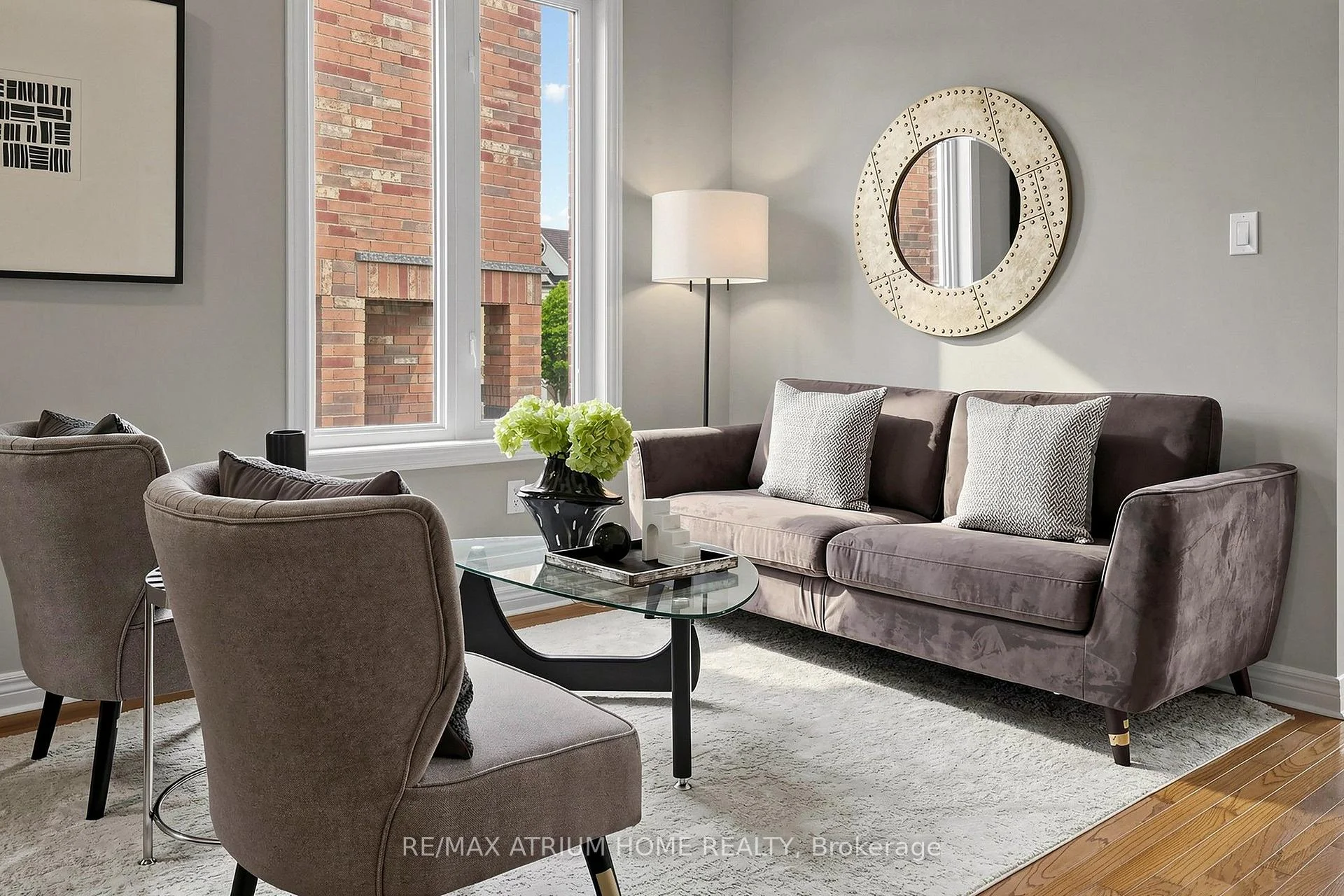 Photo 6 of 44 Krisbury Avenue, Vaughan, Patterson — HOMEH