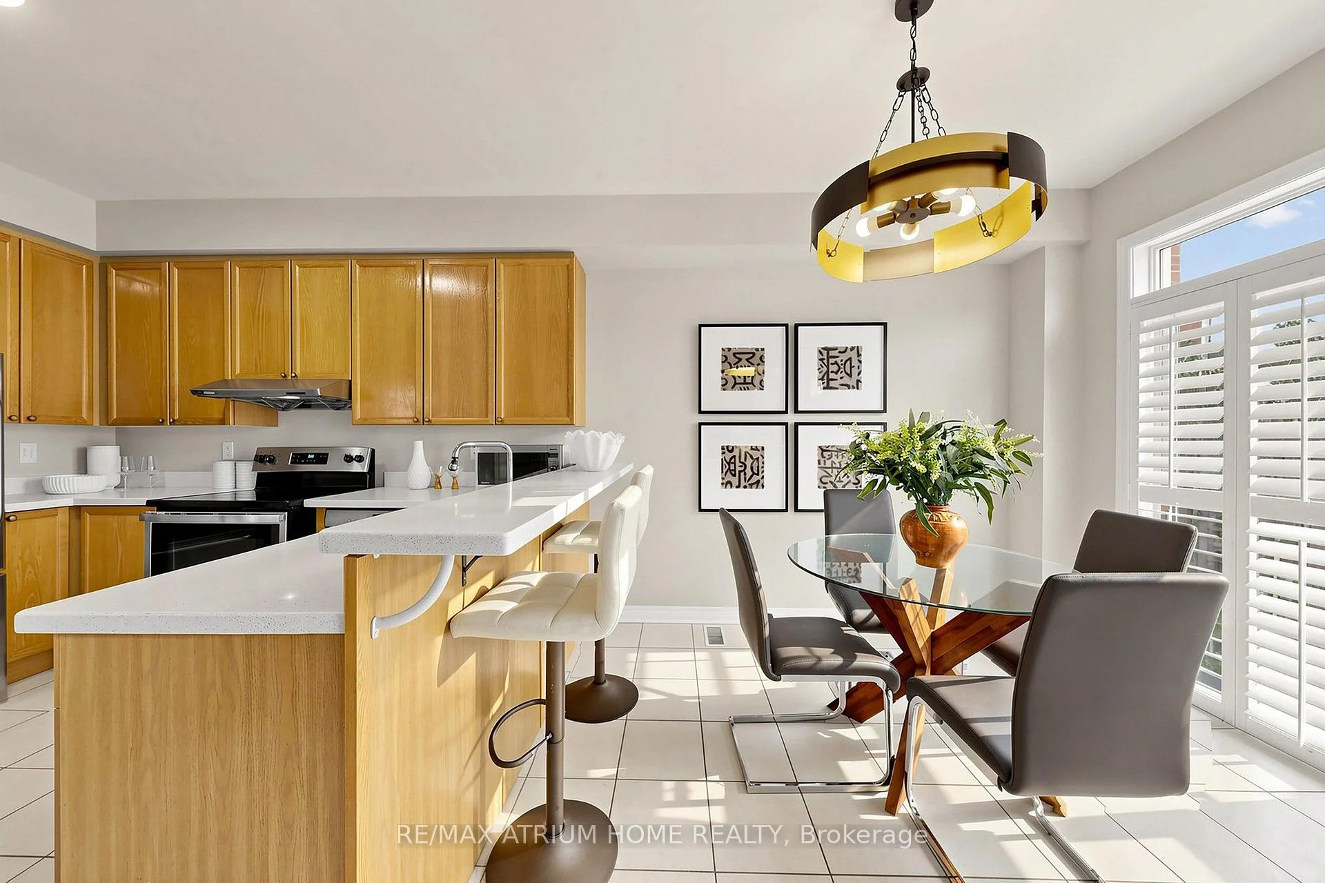 Photo 22 of 44 Krisbury Avenue, Vaughan, Patterson — HOMEH