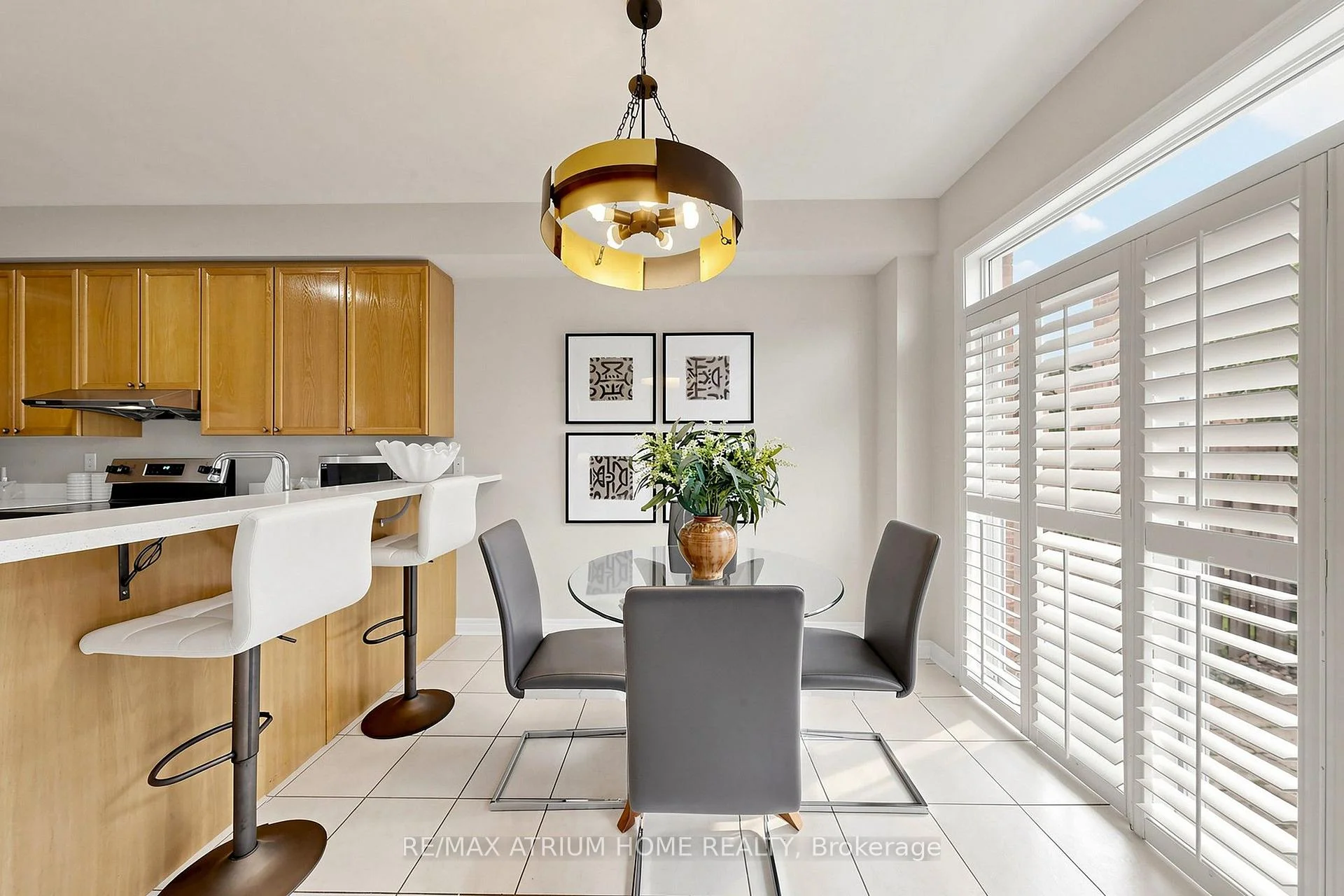 Photo 25 of 44 Krisbury Avenue, Vaughan, Patterson — HOMEH