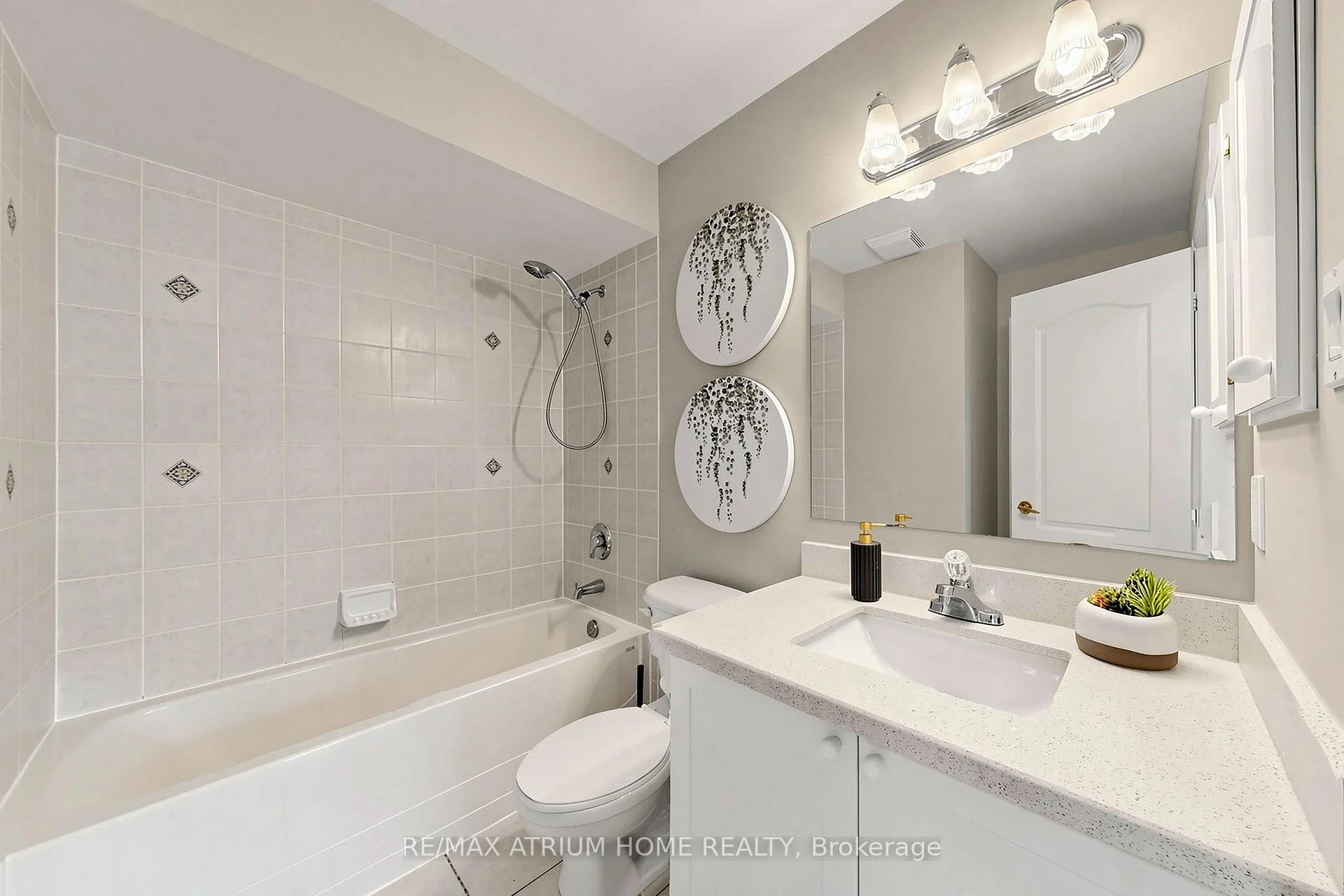 Photo 49 of 44 Krisbury Avenue, Vaughan, Patterson — HOMEH