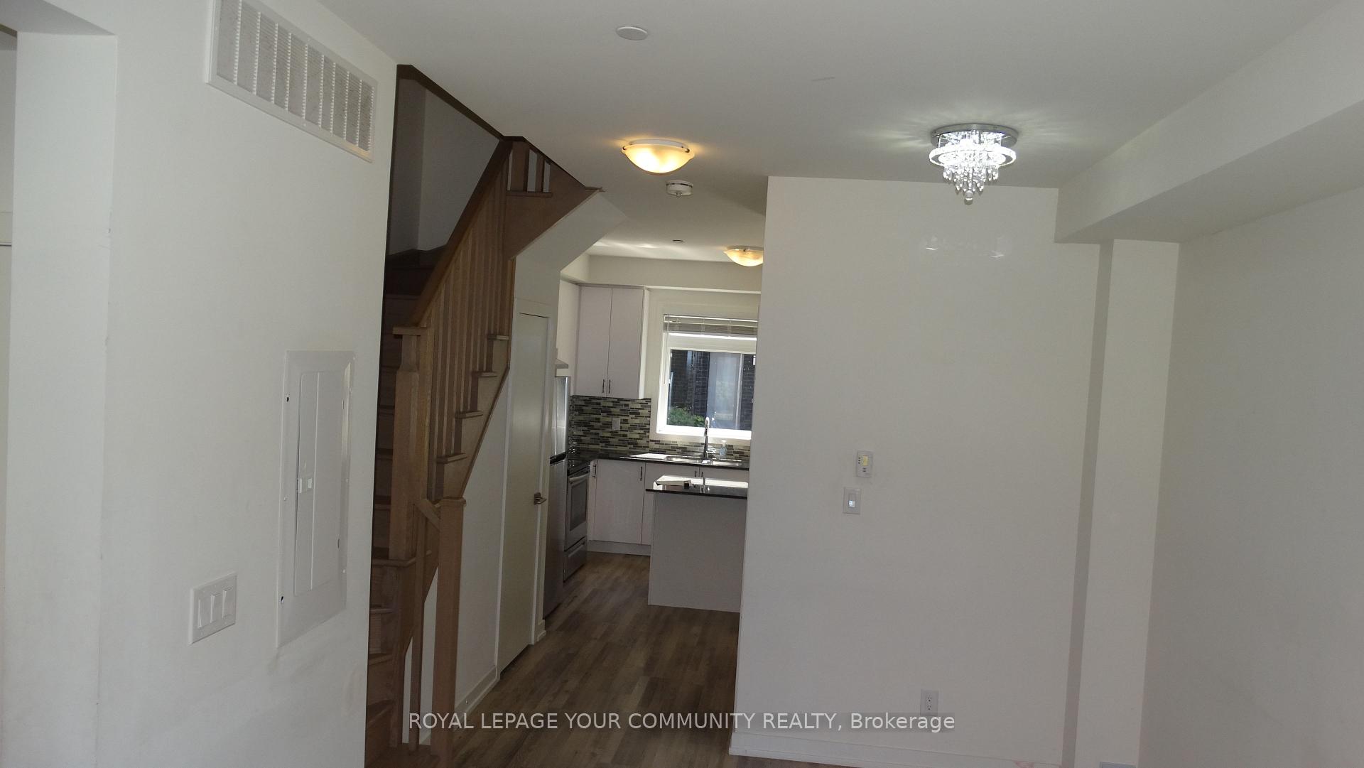 Photo 8 of Unit 70, 370C Red Maple Road, Richmond Hill, Langstaff — HOMEH