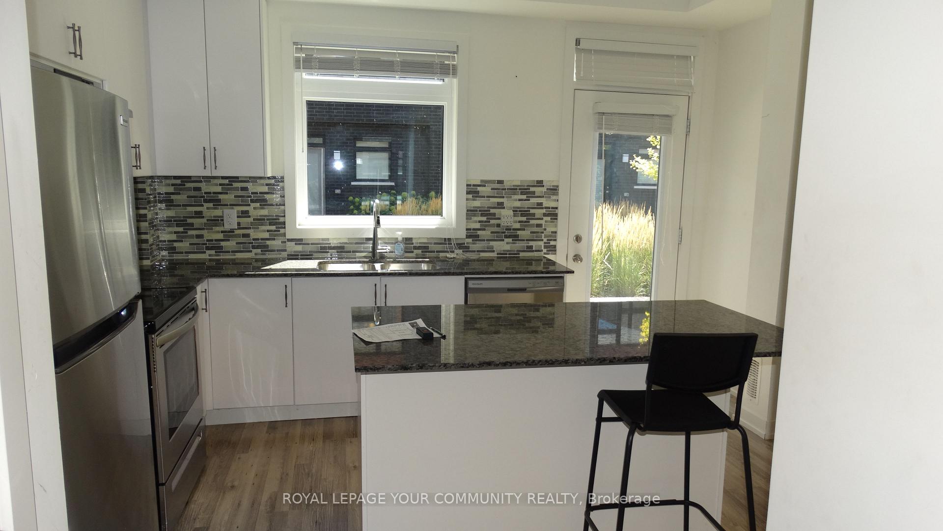 Photo 11 of Unit 70, 370C Red Maple Road, Richmond Hill, Langstaff — HOMEH