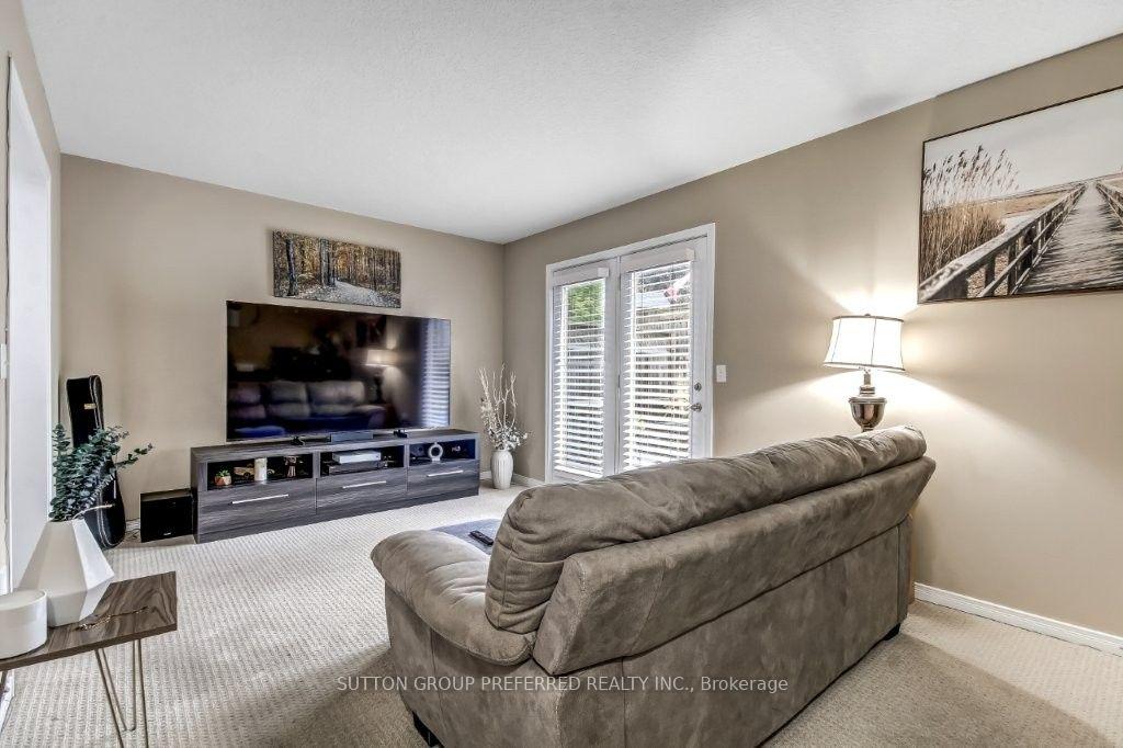 Photo 3 of Unit 8, 2145 North Routledge Park, London, North E — HOMEH