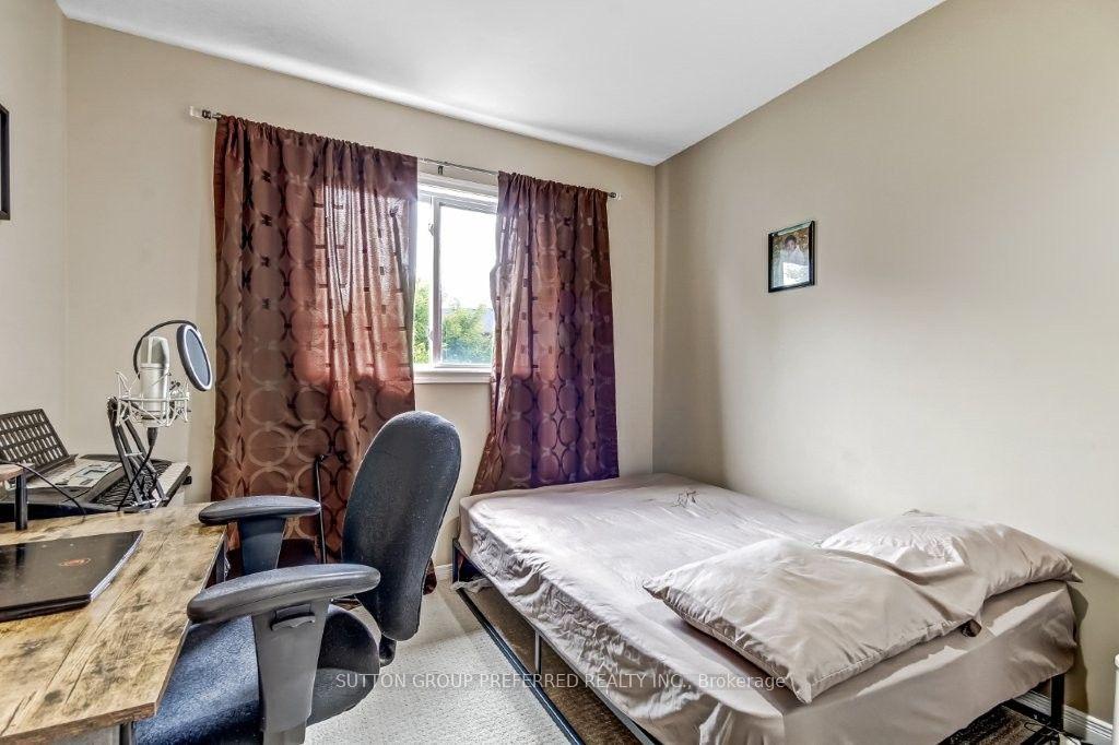 Photo 11 of Unit 8, 2145 North Routledge Park, London, North E — HOMEH