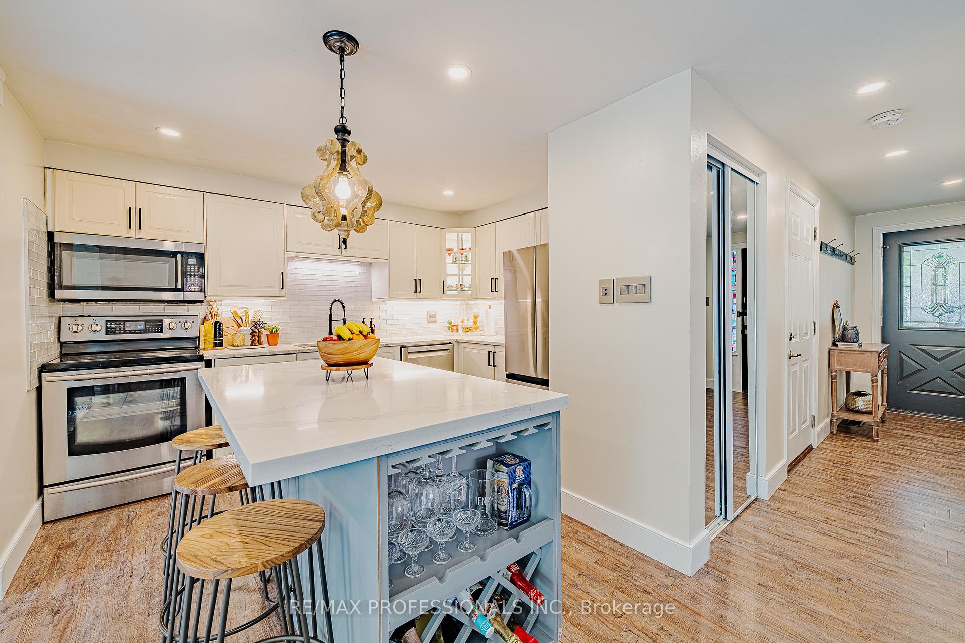 Photo 9 of 178 Kovac Road, Cambridge, Greenway-Chaplin — HOMEH