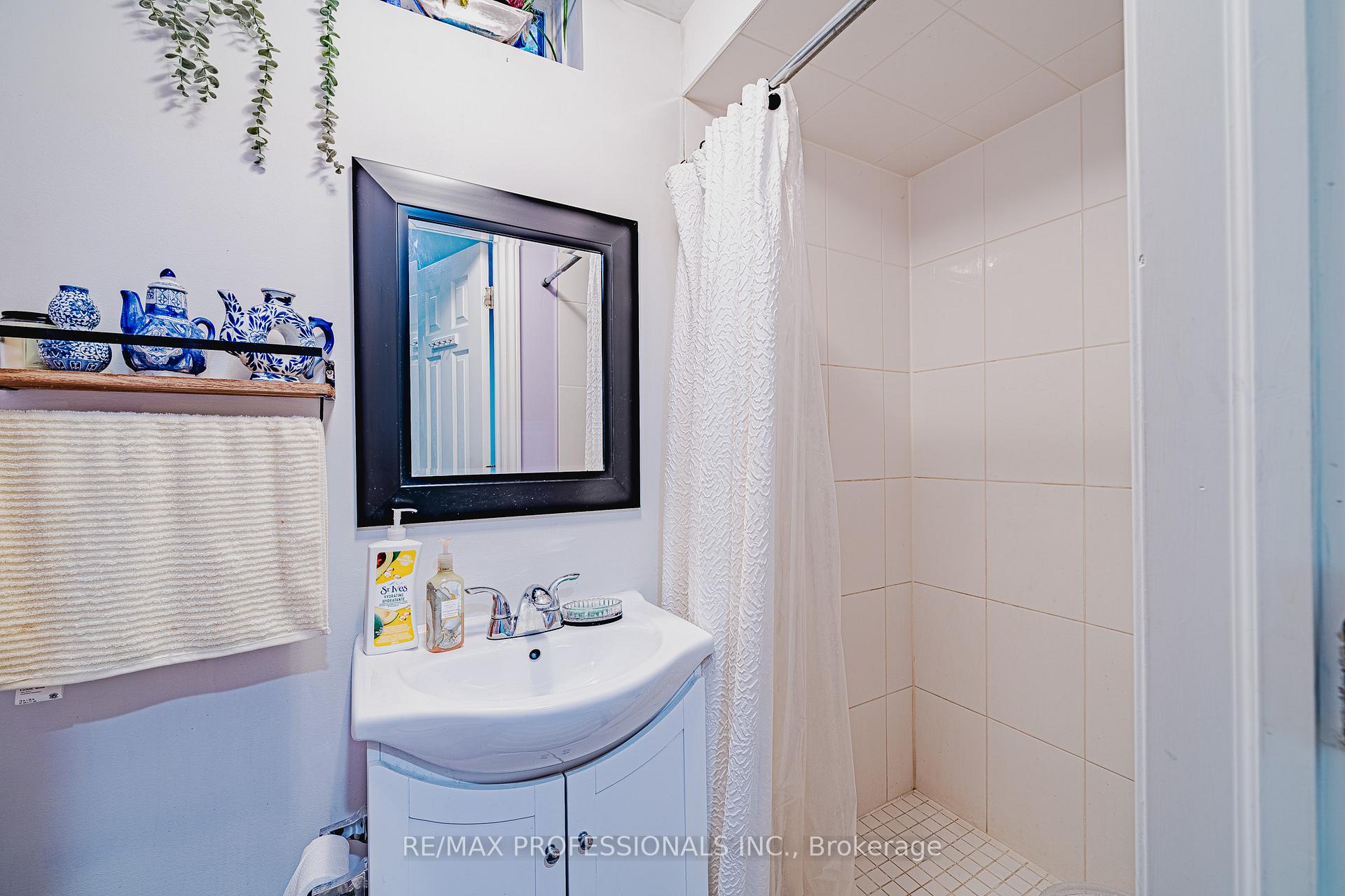 Photo 32 of 178 Kovac Road, Cambridge, Greenway-Chaplin — HOMEH