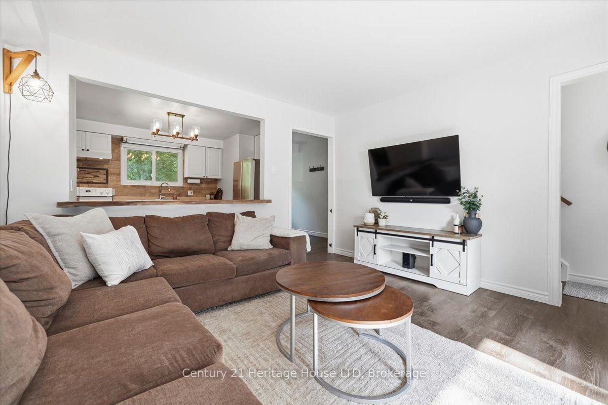 Photo 9 of 63 Silvan Drive, Welland, N. Welland — HOMEH