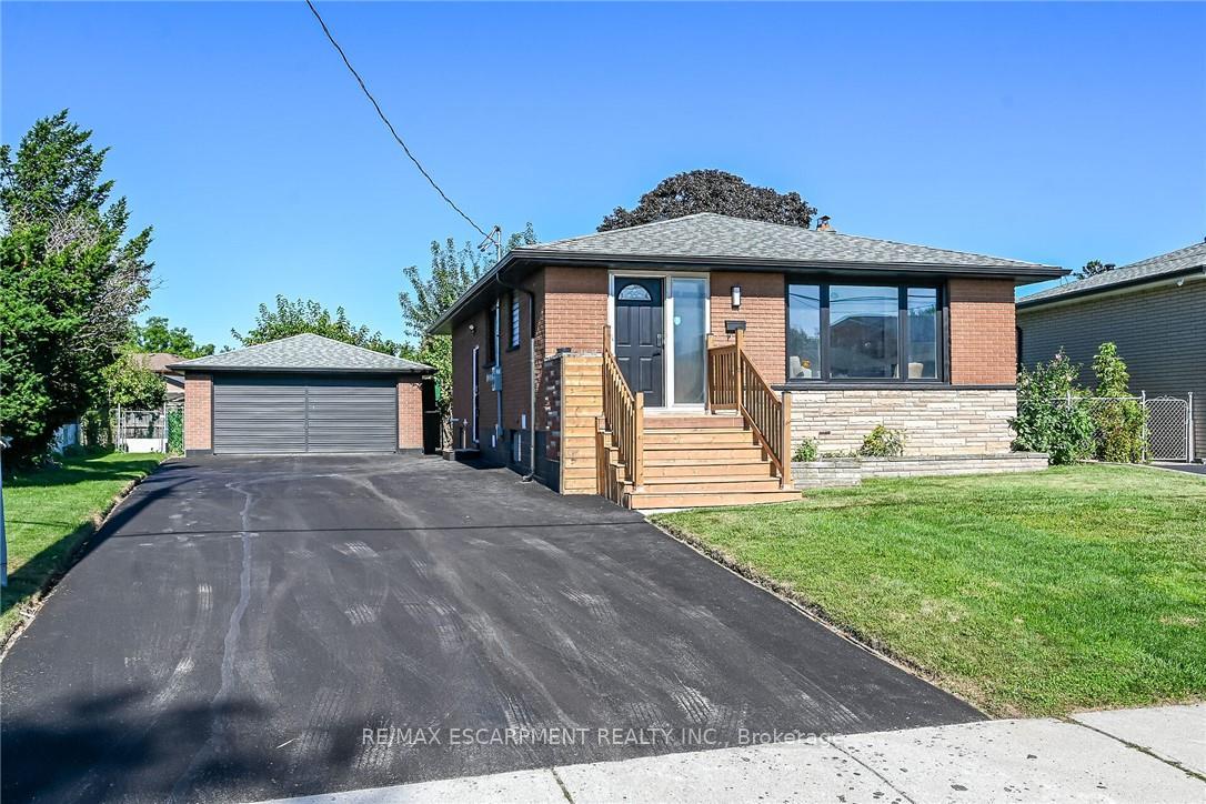 Photo 1 of 135 Nugent Drive, Hamilton, Kentley — HOMEH