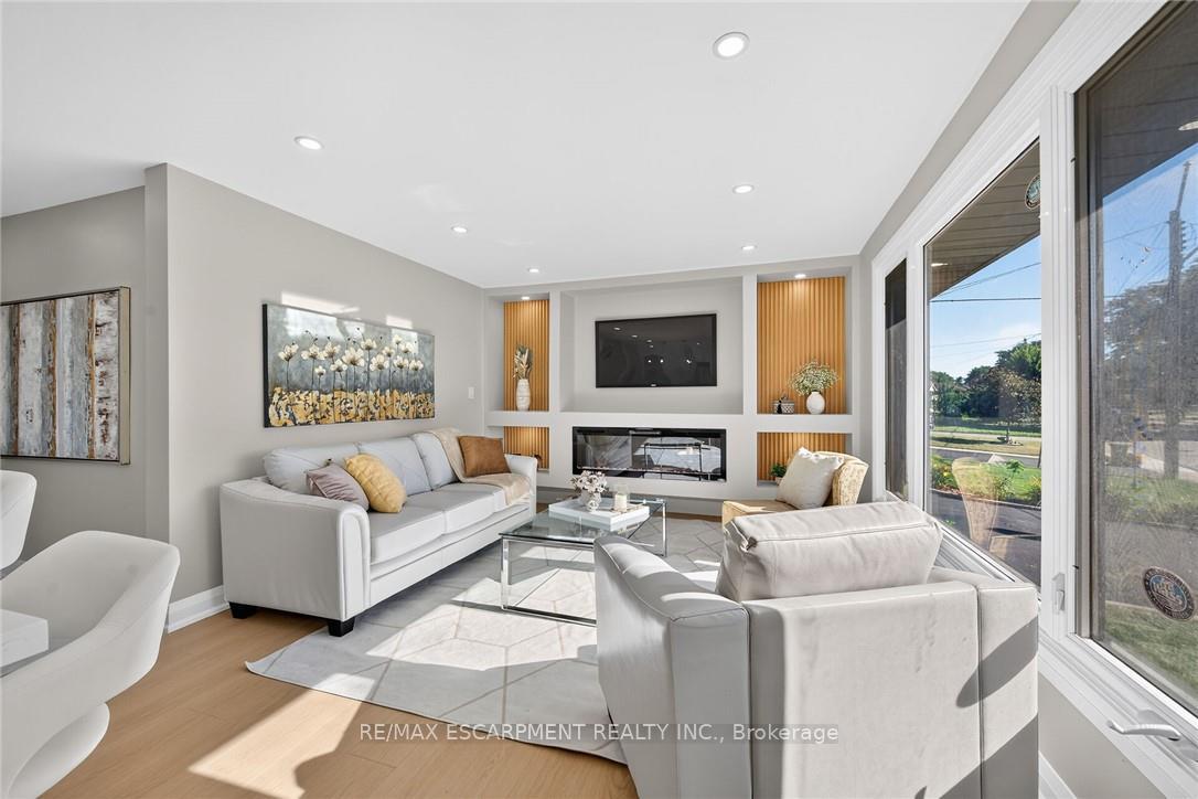 Photo 5 of 135 Nugent Drive, Hamilton, Kentley — HOMEH