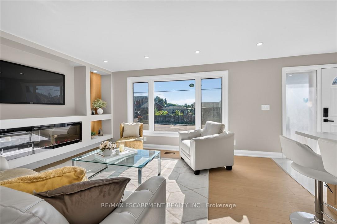Photo 6 of 135 Nugent Drive, Hamilton, Kentley — HOMEH
