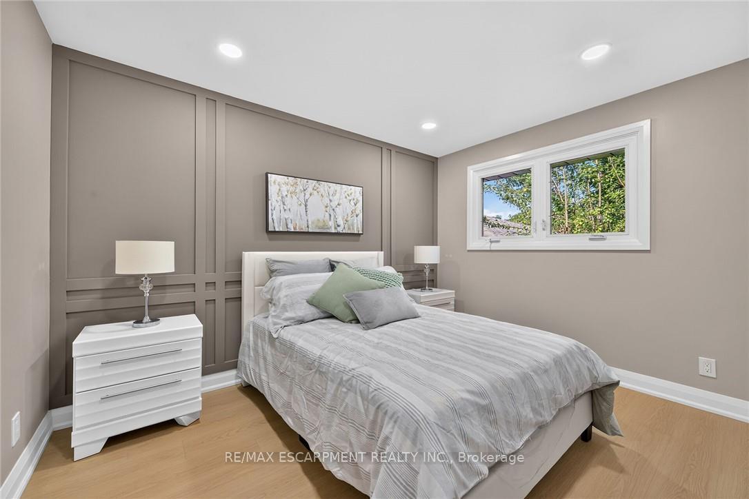 Photo 15 of 135 Nugent Drive, Hamilton, Kentley — HOMEH