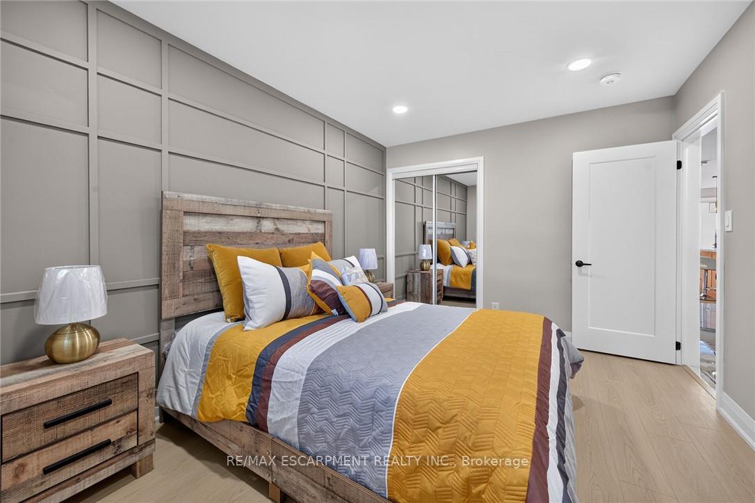 Photo 17 of 135 Nugent Drive, Hamilton, Kentley — HOMEH