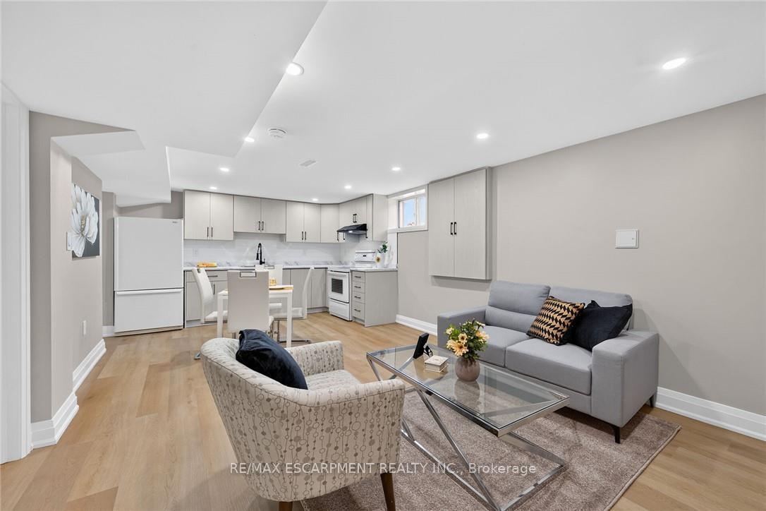 Photo 22 of 135 Nugent Drive, Hamilton, Kentley — HOMEH