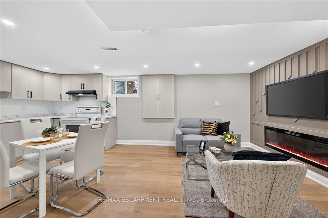 Photo 23 of 135 Nugent Drive, Hamilton, Kentley — HOMEH