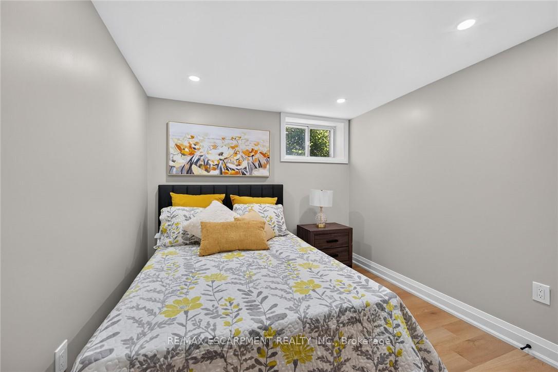 Photo 28 of 135 Nugent Drive, Hamilton, Kentley — HOMEH