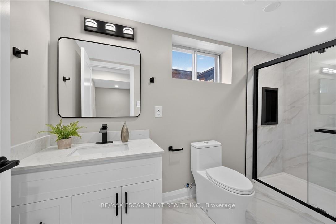 Photo 32 of 135 Nugent Drive, Hamilton, Kentley — HOMEH