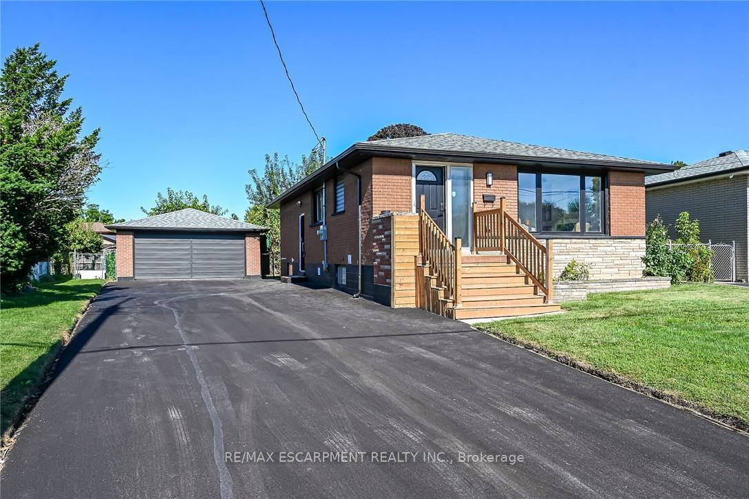 Photo 37 of 135 Nugent Drive, Hamilton, Kentley — HOMEH