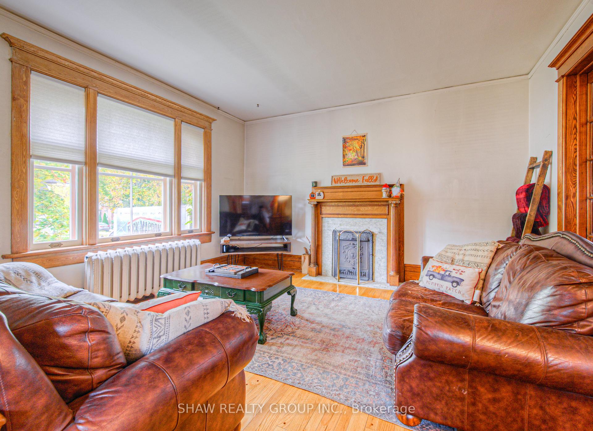 Photo 6 of 543 Queenston Road, Cambridge, Preston South — HOMEH