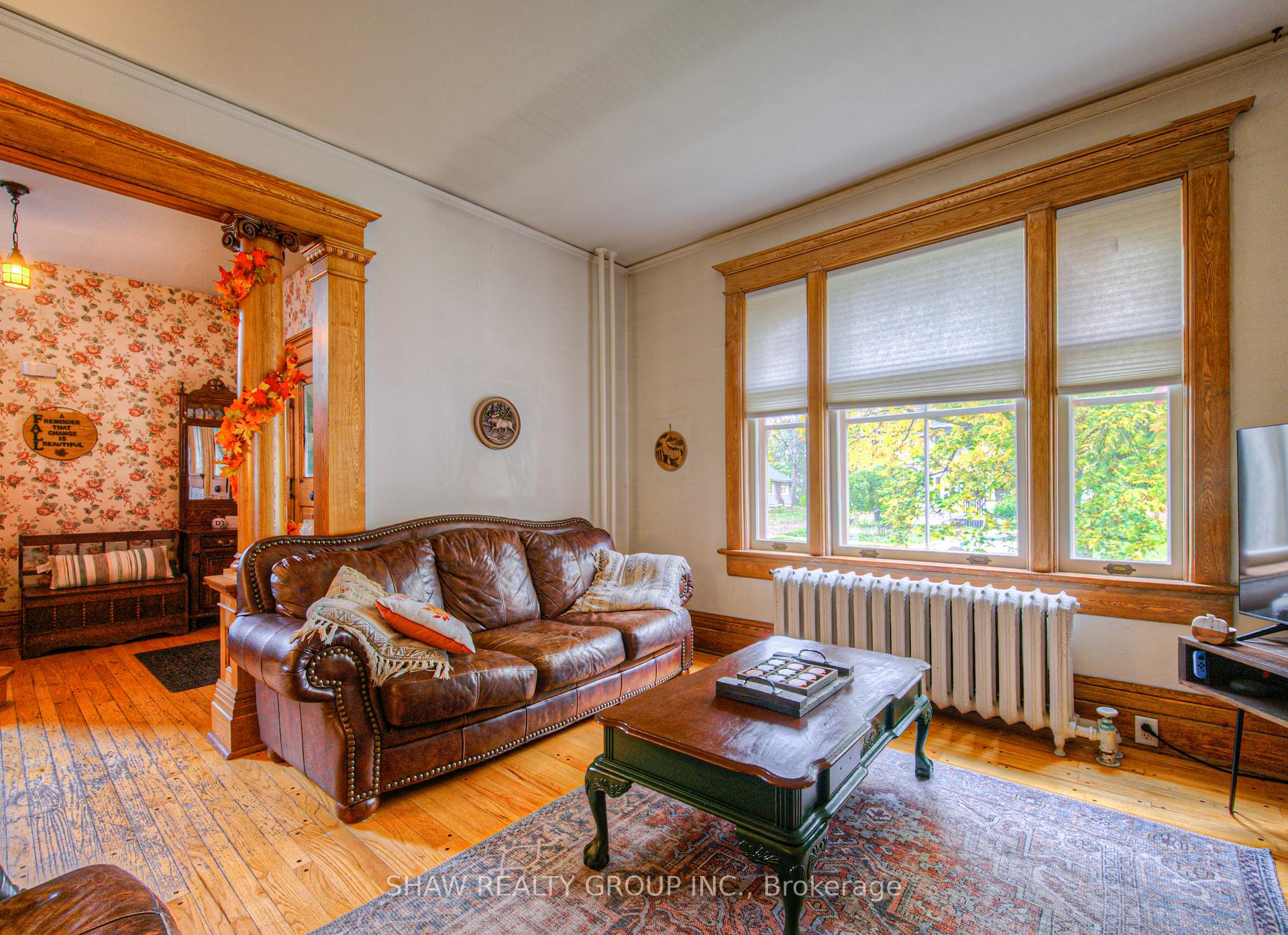 Photo 8 of 543 Queenston Road, Cambridge, Preston South — HOMEH