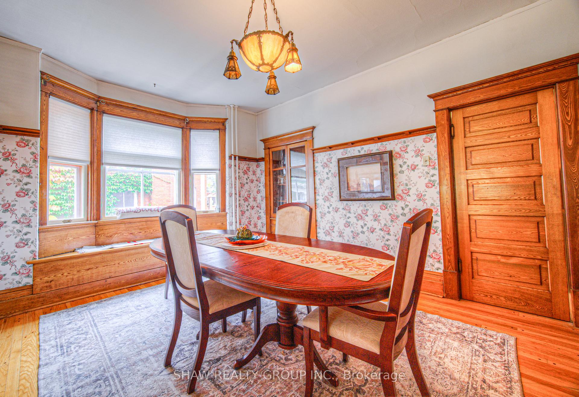 Photo 10 of 543 Queenston Road, Cambridge, Preston South — HOMEH