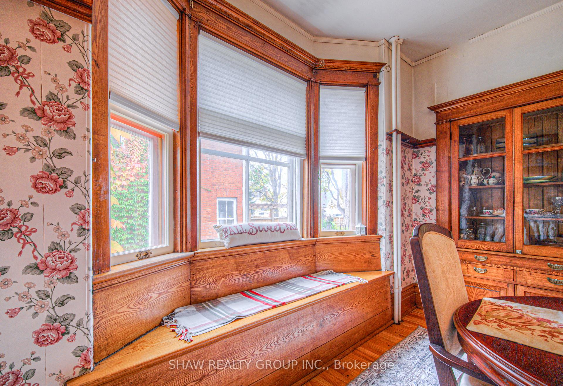 Photo 11 of 543 Queenston Road, Cambridge, Preston South — HOMEH