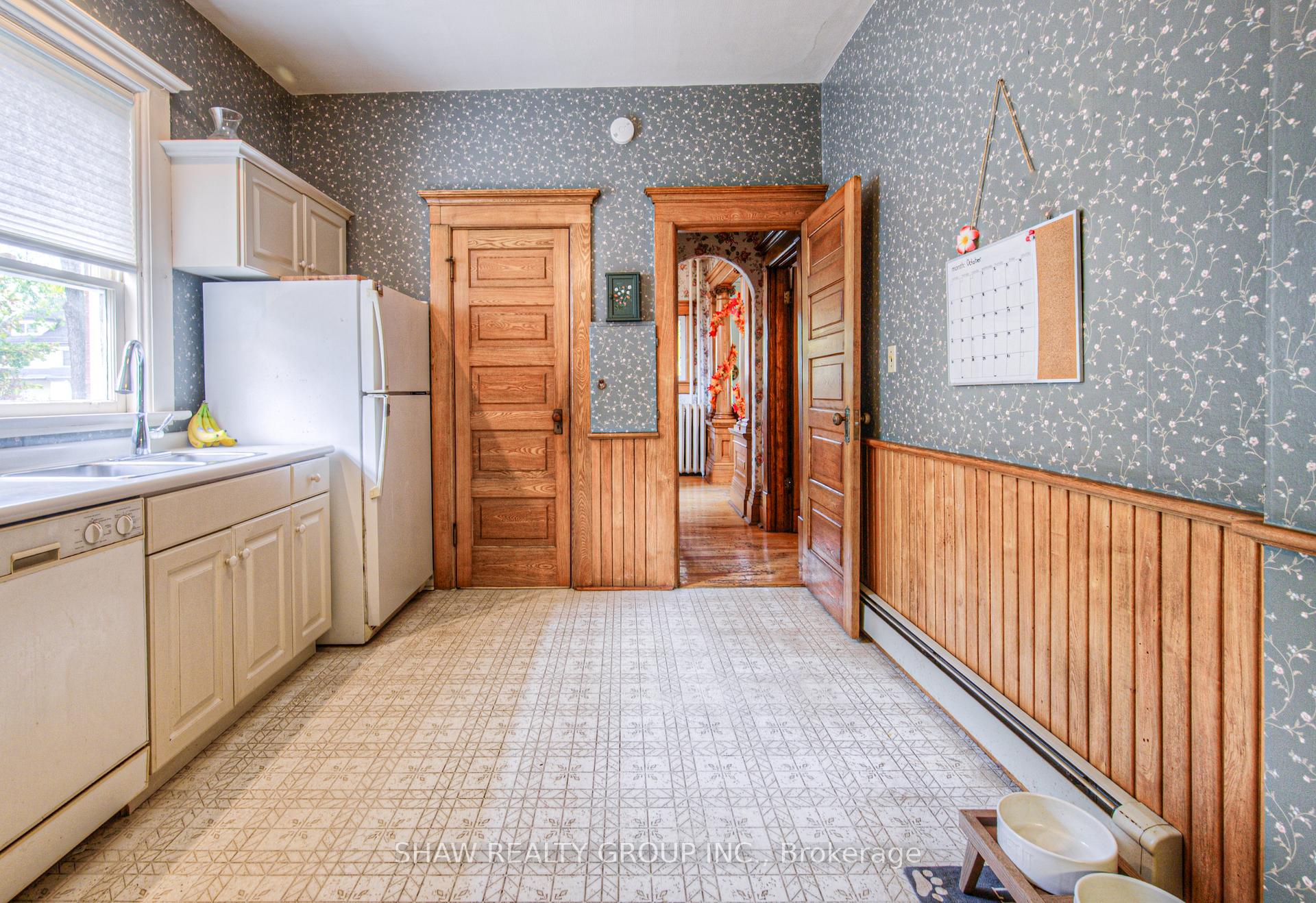 Photo 16 of 543 Queenston Road, Cambridge, Preston South — HOMEH