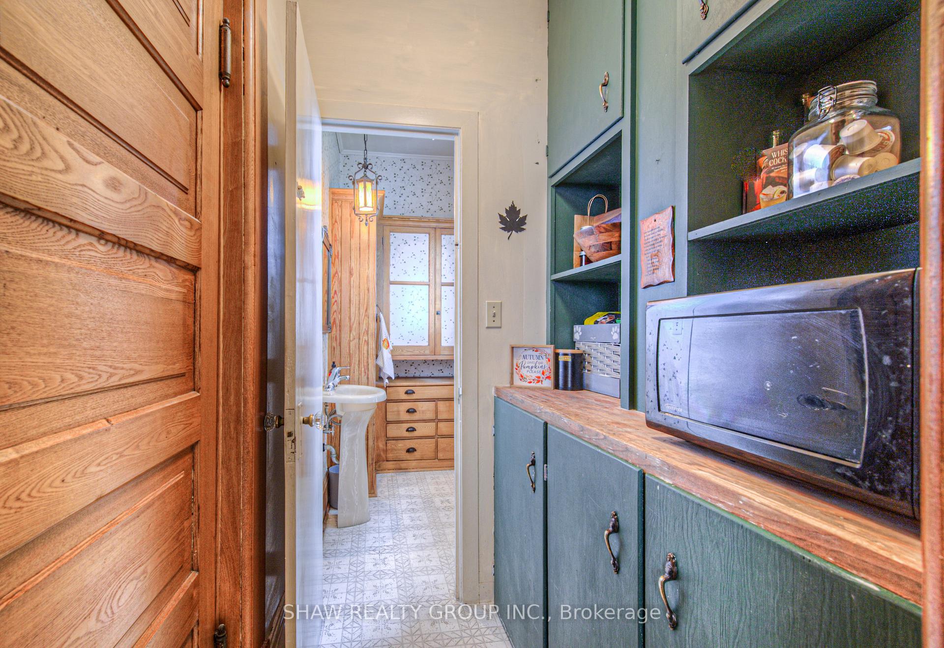 Photo 19 of 543 Queenston Road, Cambridge, Preston South — HOMEH