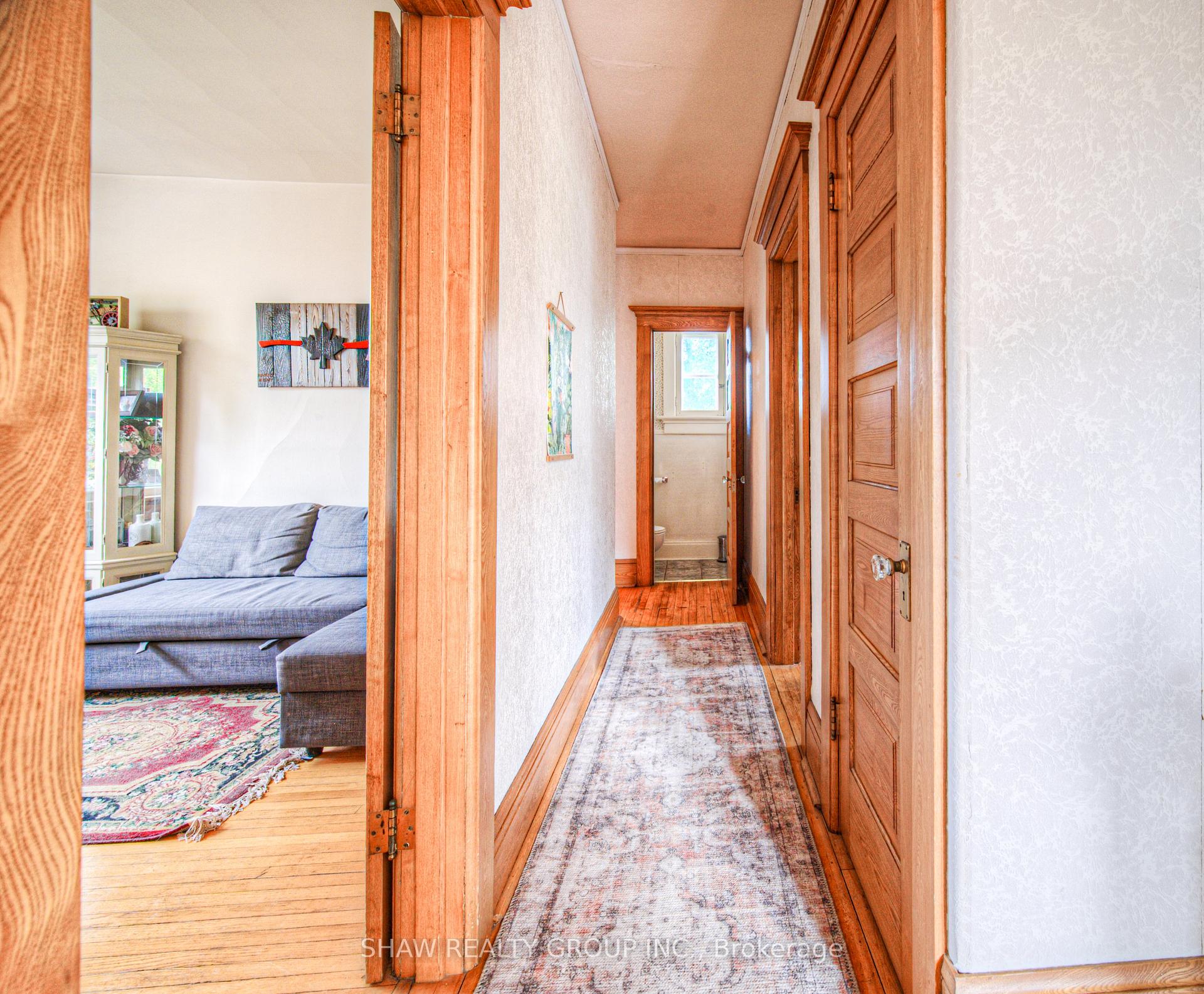 Photo 23 of 543 Queenston Road, Cambridge, Preston South — HOMEH