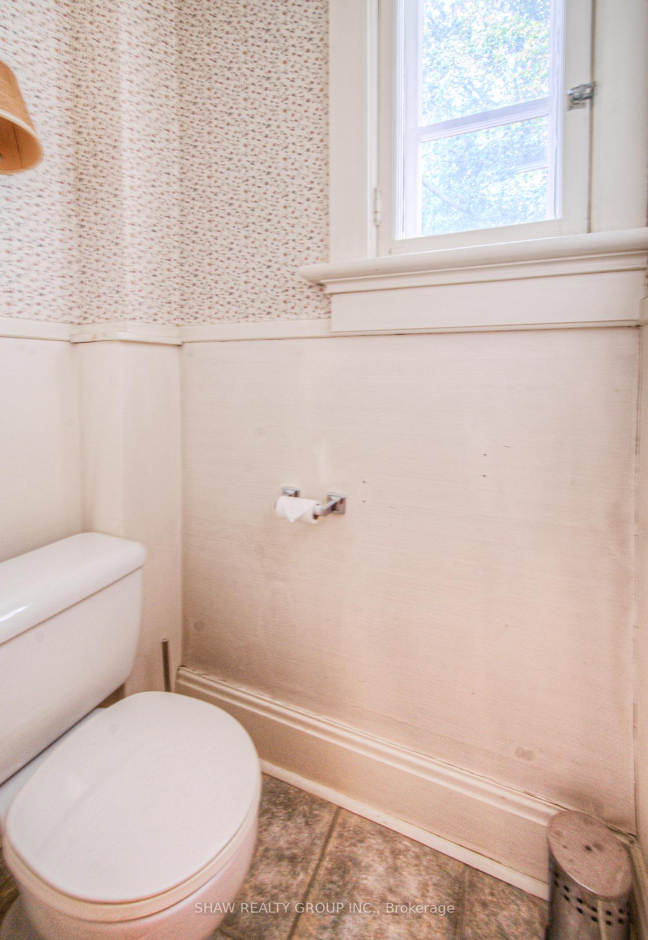 Photo 30 of 543 Queenston Road, Cambridge, Preston South — HOMEH