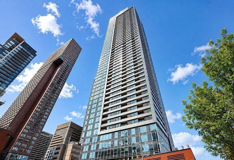 Photo 3 of Unit 4808, 609 Sherbourne Street, Toronto, North St. James Town — HOMEH