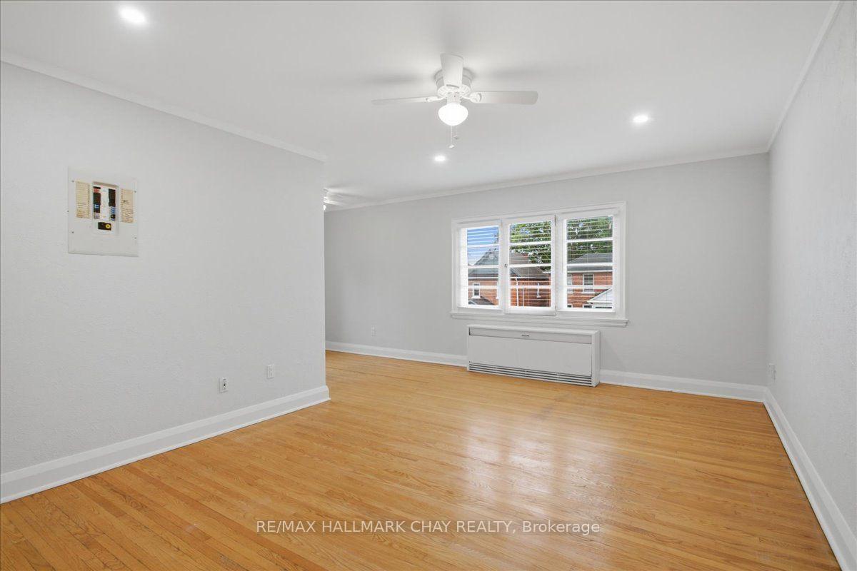 Photo 14 of Unit 1, 15 Parkside Drive, Barrie, Queen's Park — HOMEH