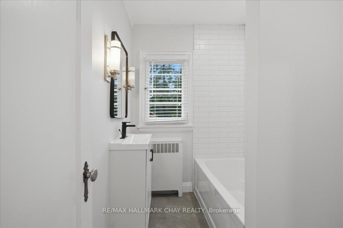 Photo 34 of Unit 1, 15 Parkside Drive, Barrie, Queen's Park — HOMEH
