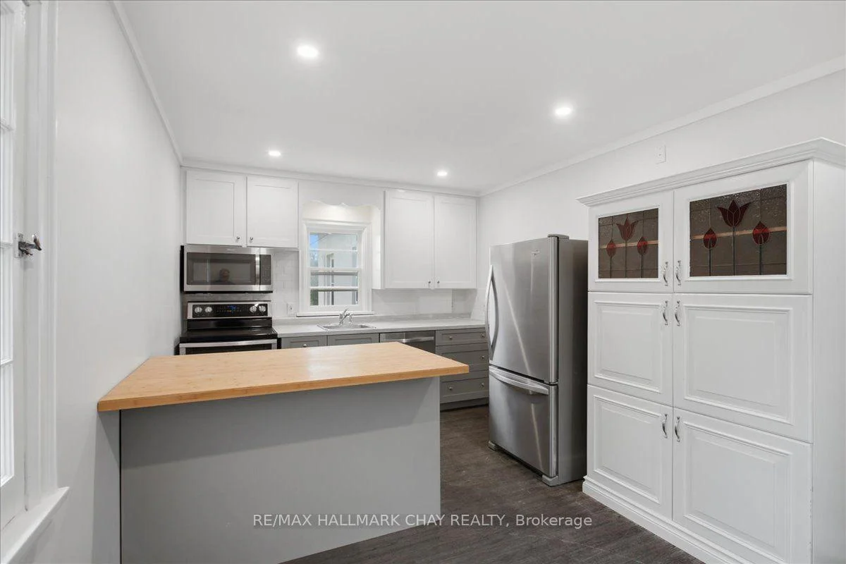 Photo 17 of Unit 1, 15 Parkside Drive, Barrie, Queen's Park — HOMEH